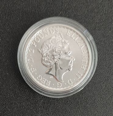 Музыкалык аспаптар: Серебряную монету продам — 6