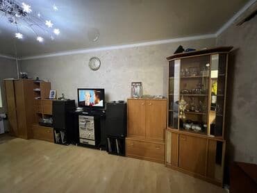 помощник полка: Продаю стенку горку в хорошем состоянии все позиции кроме черного — 1