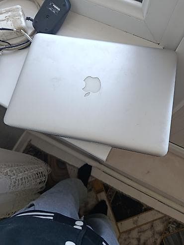 чехол на macbook: Apple MacBook Pro (13", алюминиевый корпус, поколение Unibody) — 4