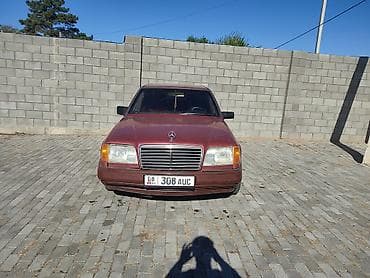 полик коврик: Mercedes-Benz W124: 1988 г., 2 л, Автомат, Газ, Седан — 4