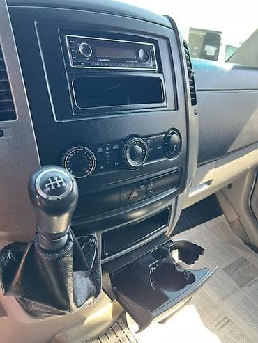 Унаа: Жеңил жүк ташуучу унаа, Mercedes-Benz, Стандарт, 3 т, Колдонулган — 8