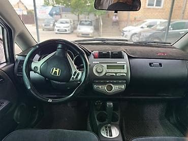 toyota ayris: Honda Jazz: 2007 г., 1.5 л, Автомат, Бензин, Хэтчбэк — 4