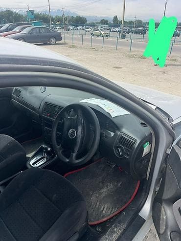 лампы освещения: Volkswagen Golf: 2001 г., 2 л, Автомат, Бензин, Хэтчбэк — 1