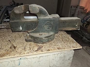 Тиски слесарные поворотные тяжелые состояние очень хорошое, ещё at lalafo.kg Тиски слесарные поворотные тяжелые состояние очень хорошое, ещё