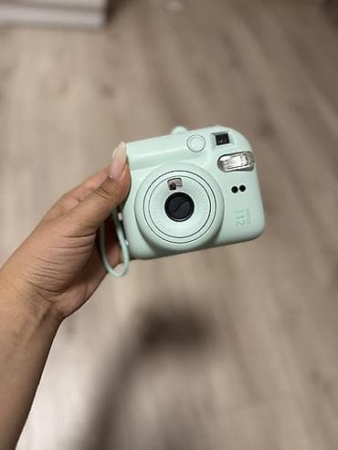 фотоап: Fujifilm Instax Mini 12, цвет Pastel Green (зеленый мятный) — камера — 1