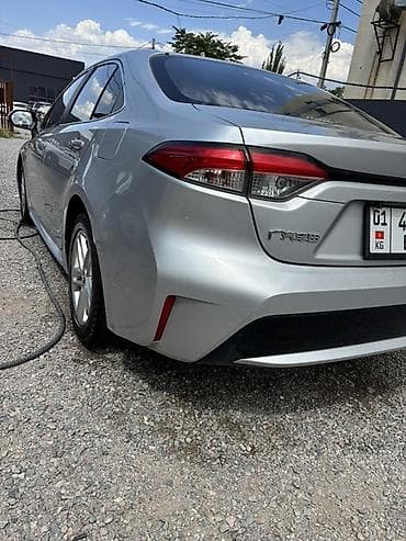 e2 byd: Toyota Levin: 2019 г., 1.8 л, Вариатор, Гибрид, Седан — 2