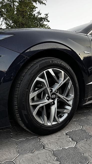 byd e2 2023: Hyundai Sonata: 2019 г., 2 л, Автомат, Гибрид, Седан — 4