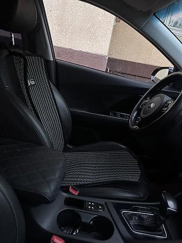 byd e7: Kia Niro: 2017 г., 1.6 л, Автомат, Гибрид, Кроссовер — 9