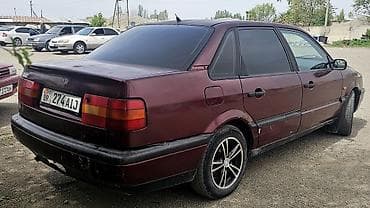 битый гольф: Volkswagen Passat: 1994 г., 2 л, Механика, Бензин, Седан — 4