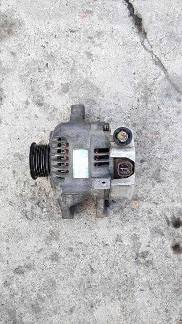 генератор 211: Генератор Toyota 2003 г., Б/у, Оригинал, Япония — 1