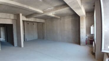 продаю одну комнатную квартиру: 3 комнаты, 137 м², Элитка, 10 этаж, ПСО (под самоотделку) — 6