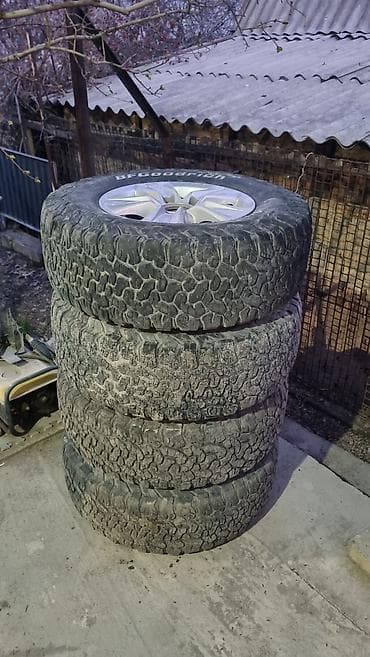 калеса для тачки: Колеса в сборе 285 / 70 / R 17, Всесезонная, Б/у, Комплект, Внедорожные (АТ/МТ), Литые, отверстий - 5 — 1