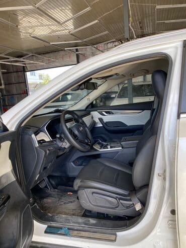 электронные мопеды: Электромобиль кроссовер (левый руль), белый цвет кузова. Основные — 4