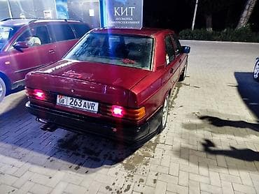 Транспорт: Mercedes-Benz 190: 1991 г., 2.6 л, Механика, Бензин, Седан — 8