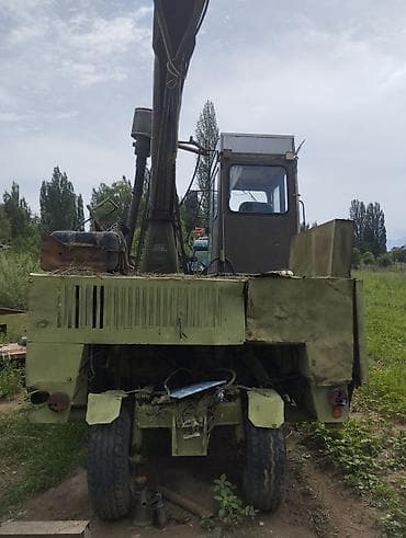 боковой грабиль: Кормоуборочный комбайн самоходный с подборщиком и выгрузным шнеком — 8