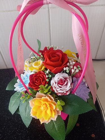 красная гвоздика о.ц: 🌸 Нежная композиция из мыльных цветов в стильной корзинке 🌸 Элегантный — 1