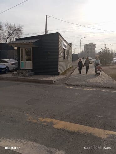 куплю коммерческое помещение в бишкеке: Продаю коммерческое помещение — 50 м². Расположено на оживлённом — 4