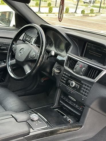 ej ve: Mercedes-Benz E-Class: 2011 г., 3 л, Автомат, Бензин, Седан — 5