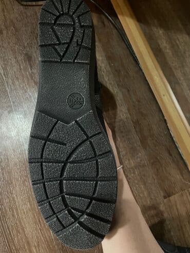 женский кошелек с отделением для телефона: Продаю новые зимники ботинки с Европы — 2