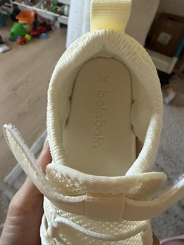 Детская обувь: Детские кроссовки Balabala, размер 26. Подойдут ребенку лет 4-5-6 - — 2