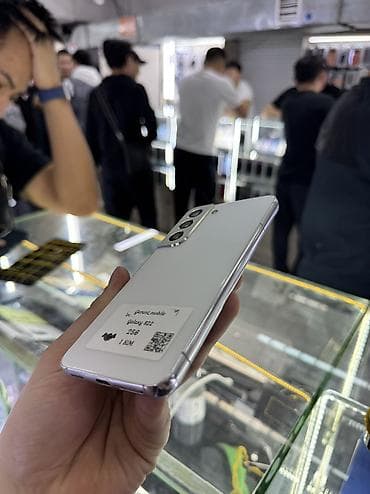 s6 edge: Samsung Galaxy S22, eSIM, 1 SIM — 2