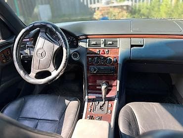 bvd e2: Mercedes-Benz E-Class: 1998 г., 2.4 л, Автомат, Бензин, Седан — 4
