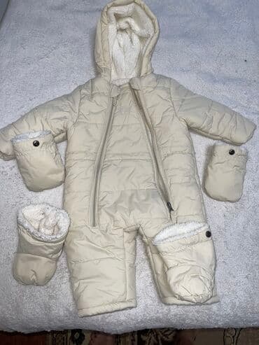 детский зимний комбез для новорождённых: Очень теплый детский комбинезон в идеальном состоянии размер 6-9 — 1