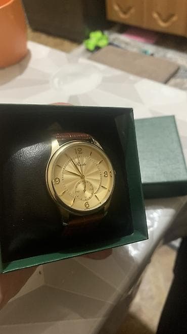 Кошельки: Классические наручные часы Arste (надпись на циферблате). - Корпус — 1