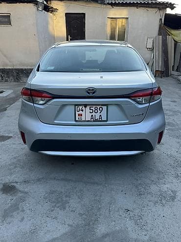su 7: Toyota Corolla: 2020 г., 1.8 л, Автомат, Гибрид, Седан — 4