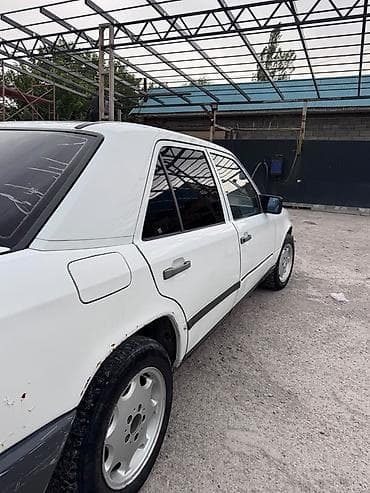 corolla 2016: Mercedes-Benz W124: 1988 г., 2.3 л, Механика, Бензин, Седан — 6