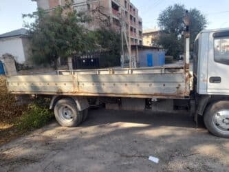 бу авто в кредит без первоначального взноса рядом просп. жибек жолу, бишкек: GMC : 2013 г., 2.8 л, Механика, Дизель, Фургон — 2