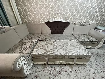 Балдар эмереги: Бурчу бар диван, Кутулар менен — 3