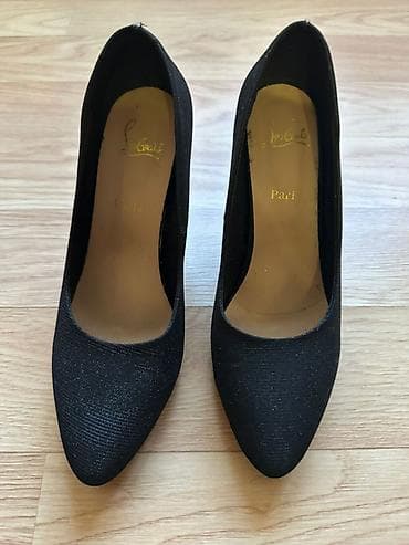 ботинки для трекинга: Женская обувь, набор из 2 пар: 1) Черные полусапожки: - Материал — 7