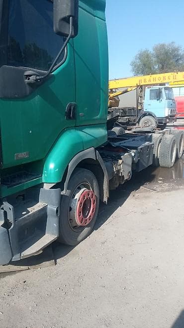 рено премиум тягач: Грузовик, Б/у — 10