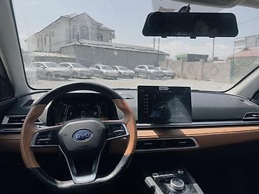 электрони машина: BYD E2: 2022 г., 0.1 л, Автомат, Электромобиль, Хэтчбэк — 2