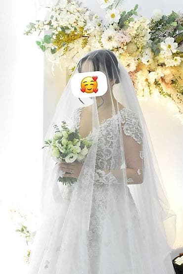 невидимый плащ: Продаю Свадебное платье с длинным шлейфом и фатой Надевали только 1 — 2