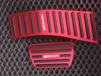 сиденье срв: Продаю накладки на педаль газа и тормоз мюген очень красивый подходит — 2