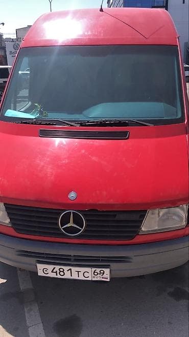 transporter multivan: Грузовой фургон Mercedes-Benz Sprinter (поколение W901–W905), красный — 3