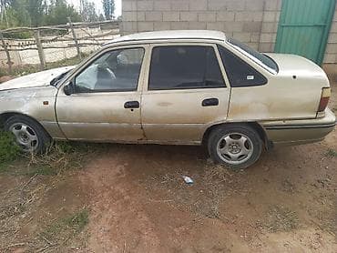 Daewoo Nexia: 2004 г., 1.5 л, Кол менен иштөөчү, Бензин, Седан lalafo.kg да Daewoo Nexia: 2004 г., 1.5 л, Кол менен иштөөчү, Бензин, Седан