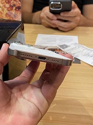 Техника и электроника: IPhone 16 Pro Max, 256 Гб акб 90 439 циклов заряда Менялся только — 7