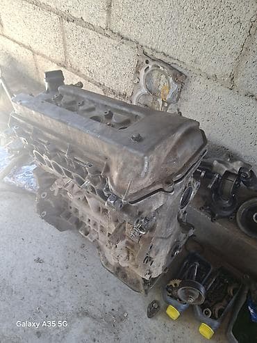 Мотор 1.8 vvt.i 1ZZ продаю на запчасть зборе распредвал сломанный