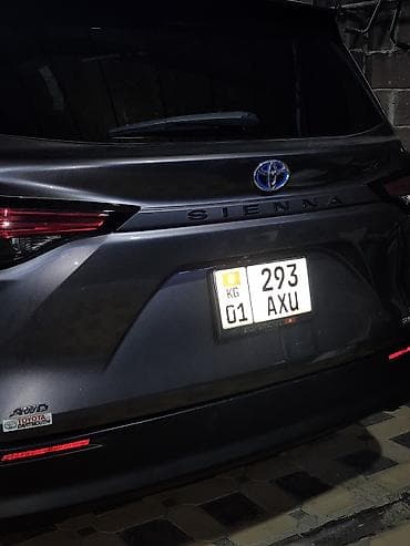 prius plus: Toyota Sienna: 2021 г., Гибрид, Минивэн — 5
