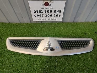 Решетка радиатора Mitsubishi 2004 г., Оригинал
