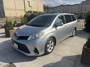 2020: Toyota Sienna: 2020 г., 3.5 л, Автомат, Бензин, Минивэн — 2