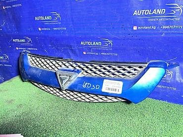 Решетка радиатора Toyota 2002 г., Б/у, Оригинал — 2