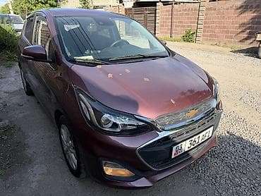 жена: Chevrolet Spark: 2018 г., 1 л, Вариатор, Бензин — 1
