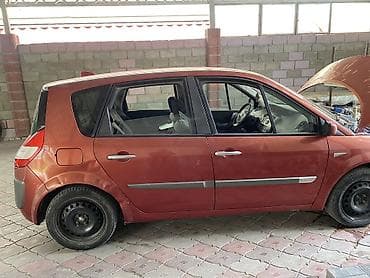 devo matiz: Renault Megane: 2003 г., 2 л, Механика, Бензин, Лифтбек — 4