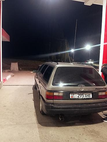 subaru 2002: Volkswagen Passat Variant: 1989 г., 1.8 л, Механика, Бензин, Универсал — 4