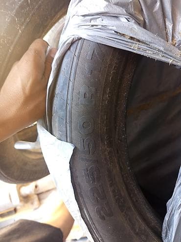 Унаа: Шина для легкового автомобиля, размер 225/50 R17. Характеристики: - — 2