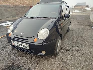 Городской хэтчбек компакт-класса, 5 дверей, золотистый цвет кузова at lalafo.kg Городской хэтчбек компакт-класса, 5 дверей, золотистый цвет кузова